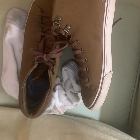 Mens Uggs Sneaker - Picture 2 of 6